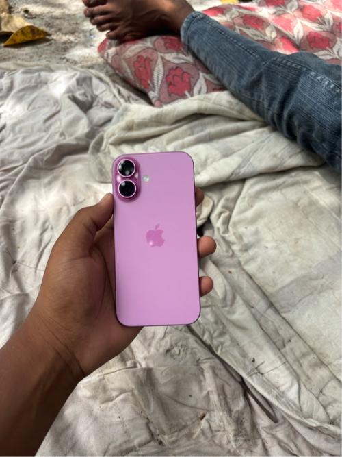 iPhone 16