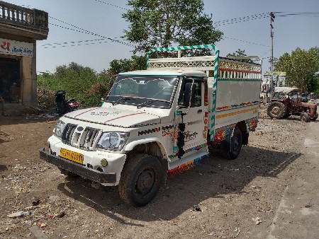 બોલેરો મેક્સિ ટંક