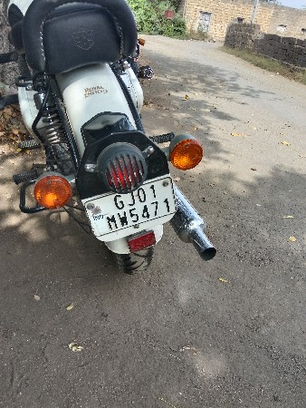 બુલેટ વેચવાની છે