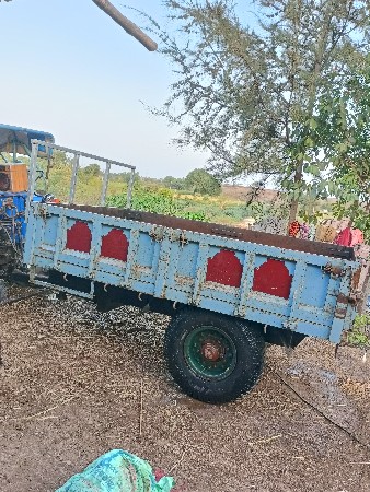 લારી (ટ્રેલર) વેચવાની છે.