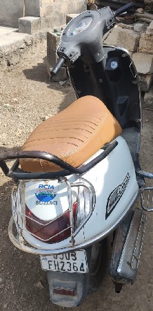 2013 પૂ મોડલ છે