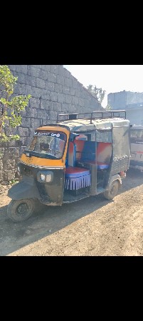પાયાગો વેચવાનો છે 10 નુ મોડલ છે