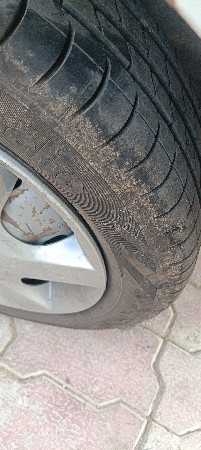 વેચવાની છે