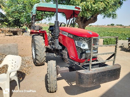 Massey 8055