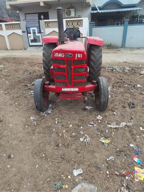 ટ્રેકટર વેચવાનું છે