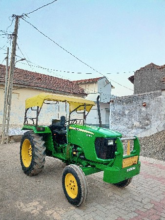 john deere 5038 D