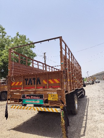 2016 tata eichar