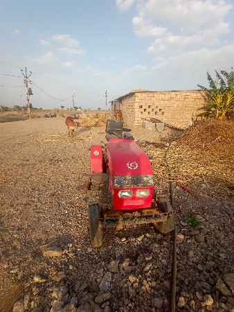 સનેડો ટ્રેક્ટર