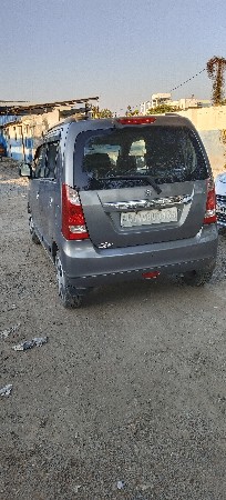 ફોર વ્હીલ-કાર વેચવાની છે