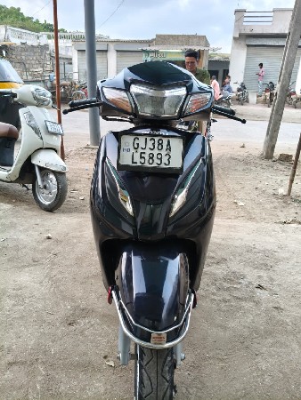 ACTIVA 6G DLX 2023