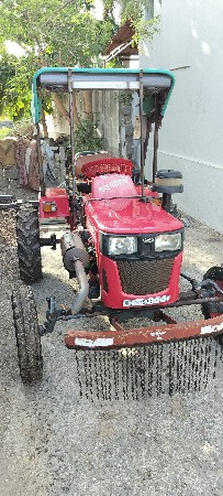 mahindra youvraj 215