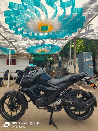 Yamaha FZ v3