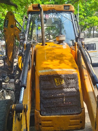 jcb મોડલ 2011