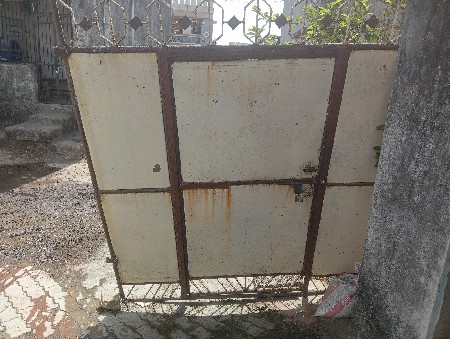 લોખંડ નો ડેલો વેચવાનો છે