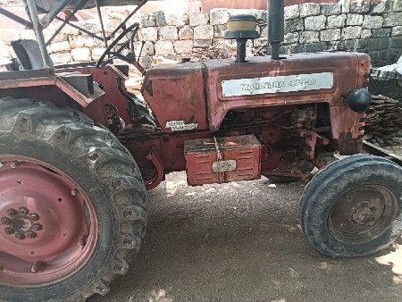 ટ્રેક્ટર વેચવાનું સે મો.9725617181