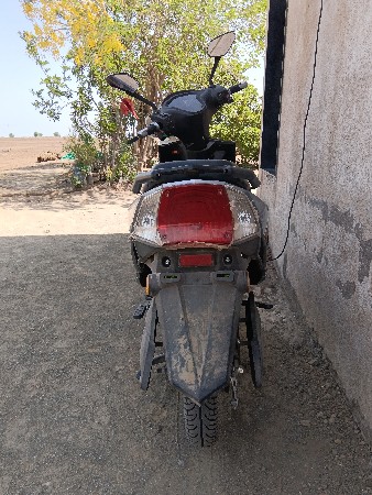 ઇલેક્ટ્રિક સ્કૂટર વેચવા નું છે