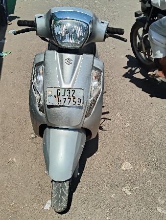 ટુ વ્હીલર વેચવાનું છે