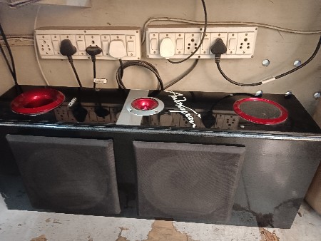 speaker (સ્પીકર)