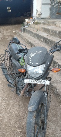 ગાડી વેચવા ની છે