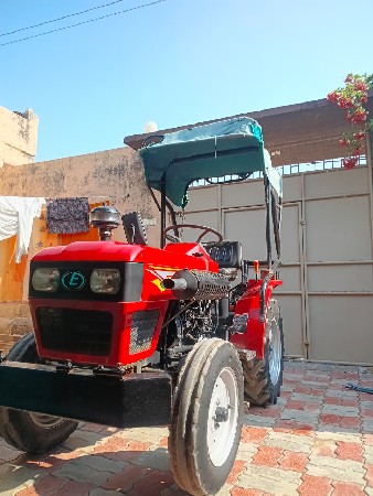 મીની ટ્રેક્ટર વેચવાનું છે