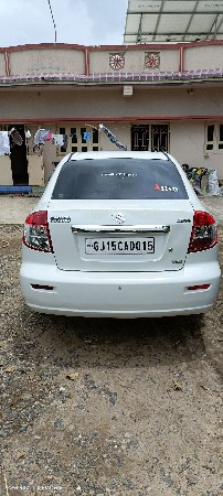 SX4 white color