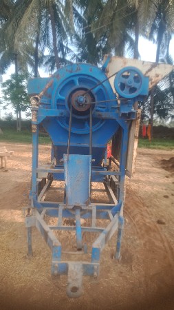 આ થ્રેસર વેચવાનું છે