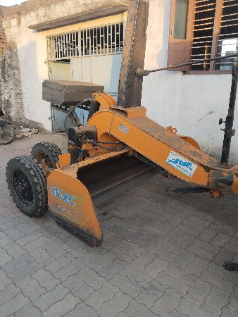 લેસર લેવલ વેચવાનું છે