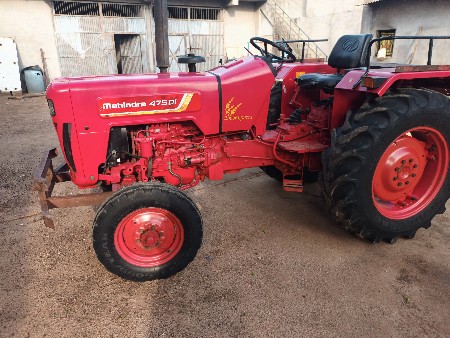Mahindra 475