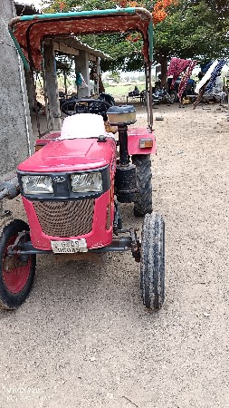 યુવરાજ 215 મીની ટેકટર વેચવાનું છે