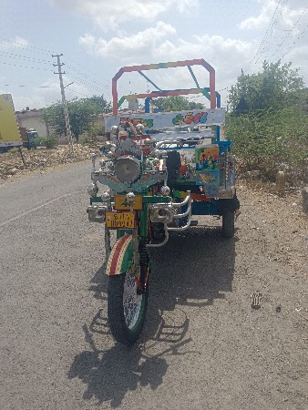 વૈભવ મોડલ 2017