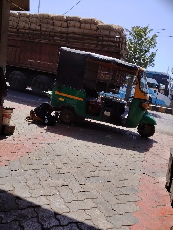 ચિએનજી રીક્ષા વેશવાની છે