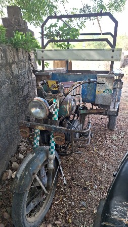 છકડો રિક્શા ખૂશબૂ