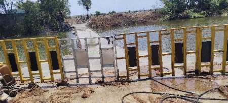 ખેતીલાયક જમીન ફૂલ પાણી