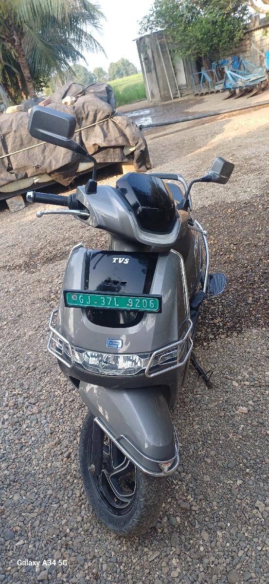 tvs iqube  kimat