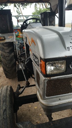 eicher 380