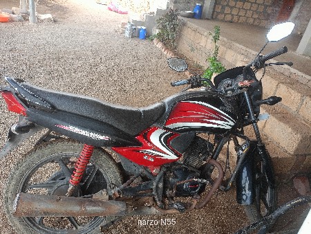 ડ્રીમ યુગા ગાડી વેચવાની છે
