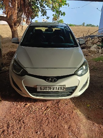 i20