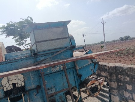 ગીતા થ્રેસર