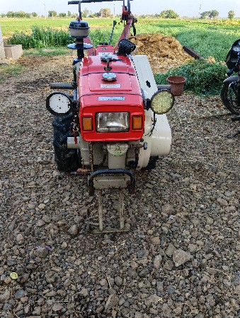 singdavaru tracter vechvanu se