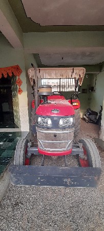 મહિન્દ્રા ટ્રેક્ટર વેચવાનું છે