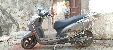 બેટરી વારી ગાડી