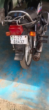સ્પ્લેન્ડર ગાડી વેચવાની છે