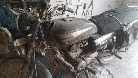 bajaj boxer