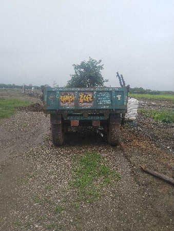 ચામુંડા ટ્રેલર ફોરવીલ