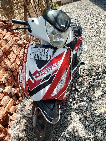 વેચવાની છે
