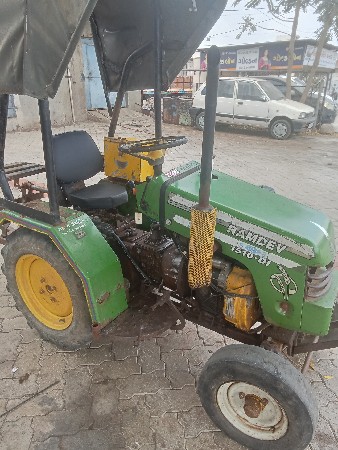 મિની ટ્રેક્ટર વેસવાનુ છે