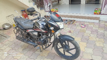 shine 125 2016 model વેચવાની છે.