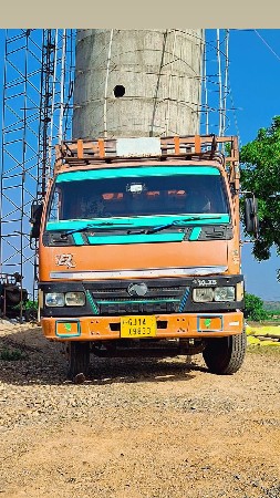 Eicher 1075