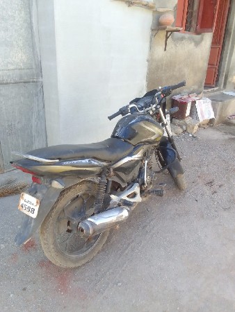 ડિસ્કવર 100 વેચવાનું છે