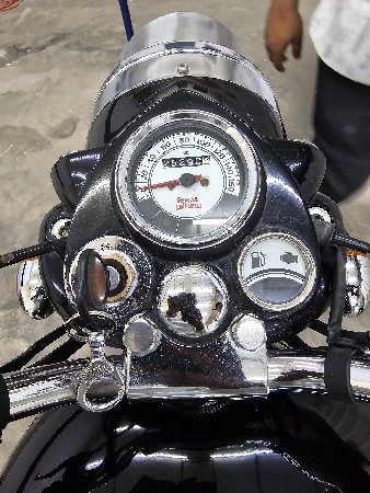 ROYAL ENFIELD CLASSIC